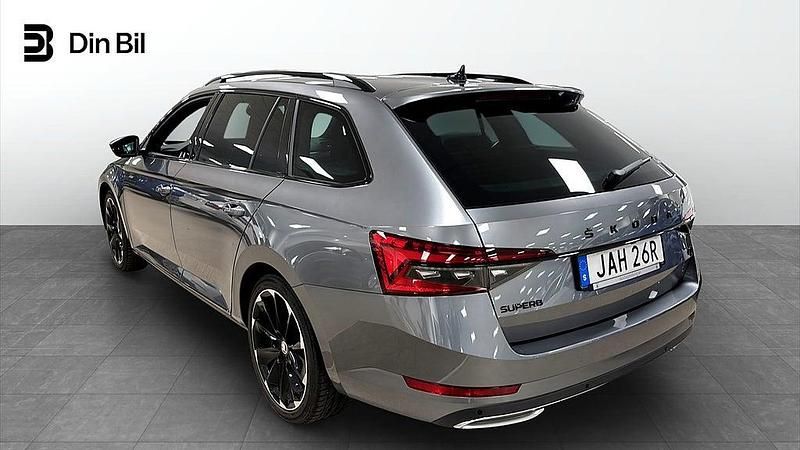 Begagnad Skoda Superb SportLine 156 HK (114 kW) 2023 Grå Kombi