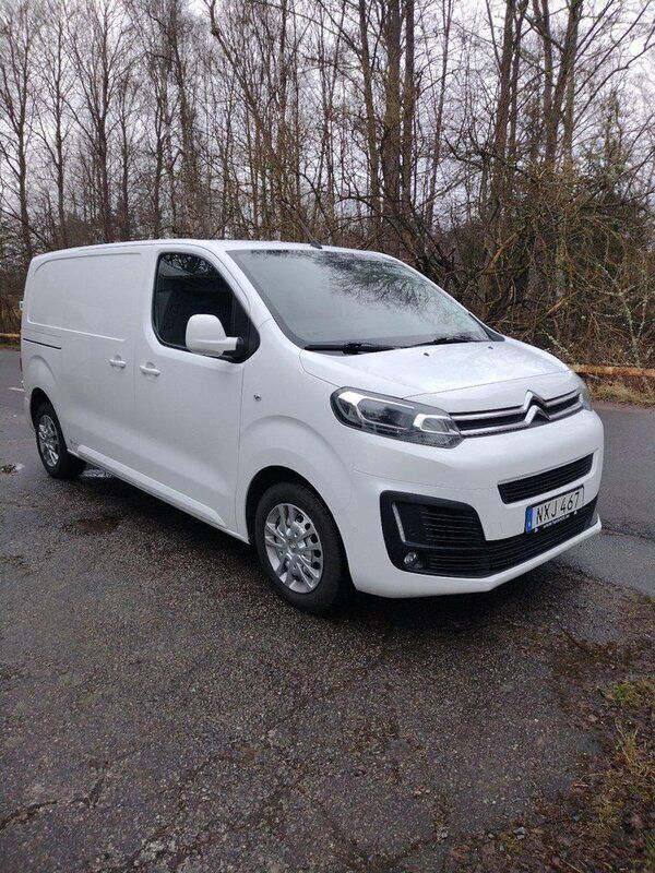 Vit Begagnad 2018 Citroën Jumpy Minibuss | 135 000 kr (Marknadspris) - Bild 1/4
