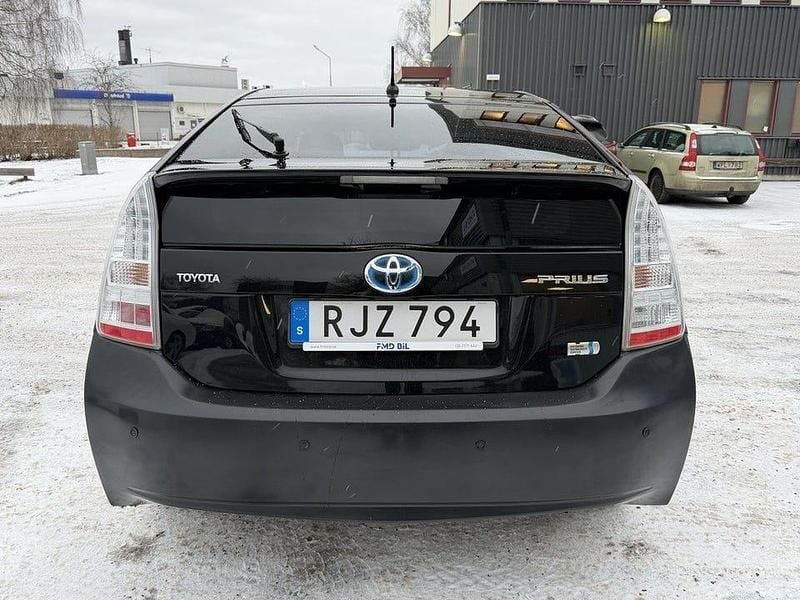 Begagnad Toyota Prius 136 HK (100 kW) 2010 Svart Halvkombi
