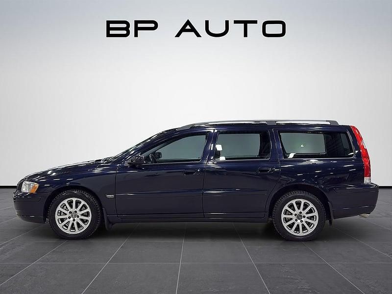 Begagnad Volvo V70 Momentum 209 HK (153 kW) 2004 Blå Kombi
