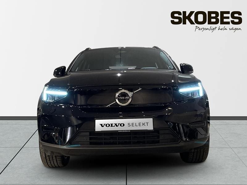 Begagnad Volvo XC40 Single Motor 175 kW (238 HK) 2023 Svart SUV