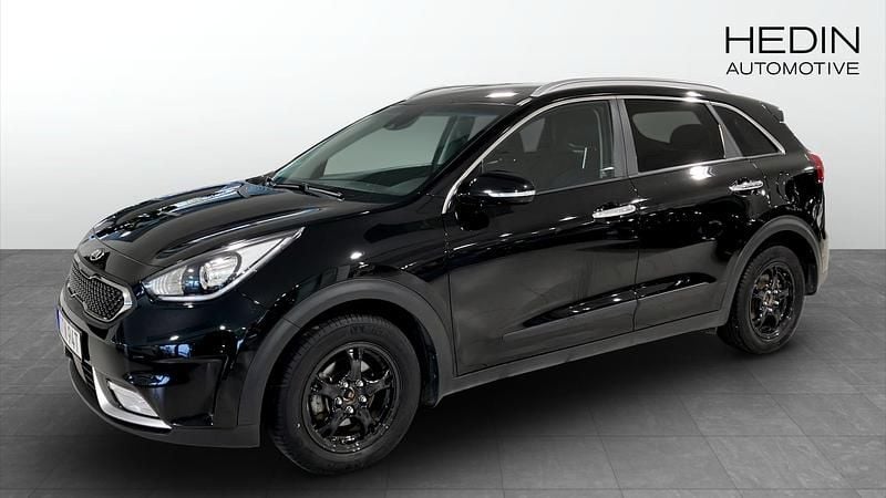 Svart (black) Begagnad 2019 Kia Niro Advance SUV | 179 900 kr - Bild 1/4