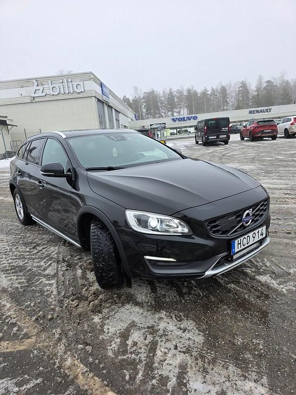 Begagnad Volvo V60 CC 190 HK (139 kW) 2016 Kombi