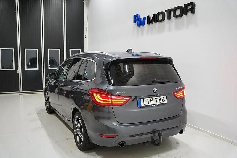 Begagnad BMW 220 Gran Tourer Comfort Edition 190 HK (139 kW) 2015 Grå Minibuss
