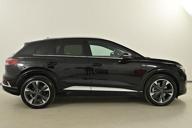 Begagnad Audi Q4 e-tron S-Line 210 kW (286 HK) 2025 Mytsvart metallic SUV