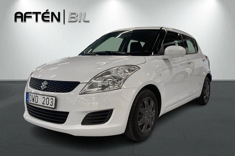Vit Begagnad 2011 Suzuki Swift Halvkombi | 84 900 kr (Marknadspris) - Bild 1/3