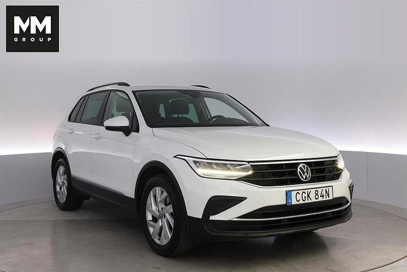 Vit Begagnad 2020 VW Tiguan SUV | 229 900 kr (Marknadspris) - Bild 1/4