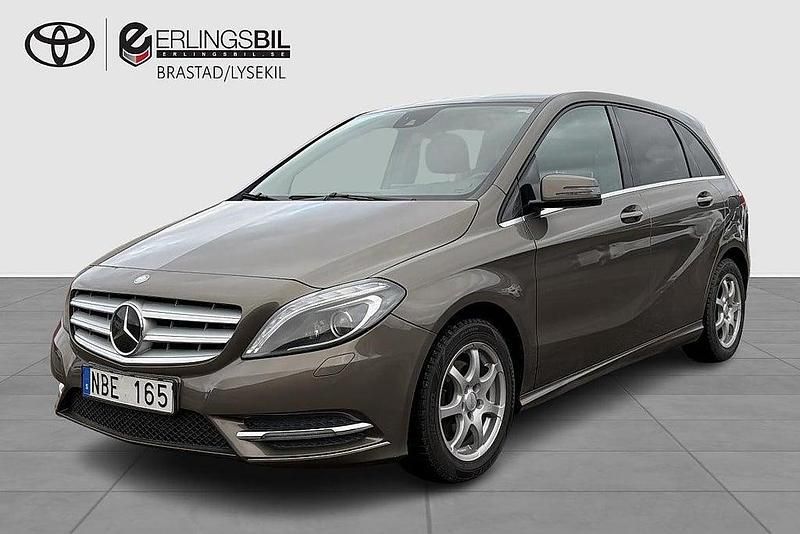 Grå Begagnad 2012 Mercedes 200 Halvkombi | 114 900 kr - Bild 1/4