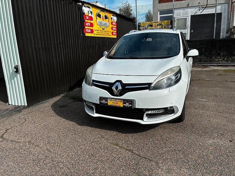 Vit Begagnad 2014 Renault Grand Scénic III Minibuss | 73 900 kr (Marknadspris) - Bild 1/4