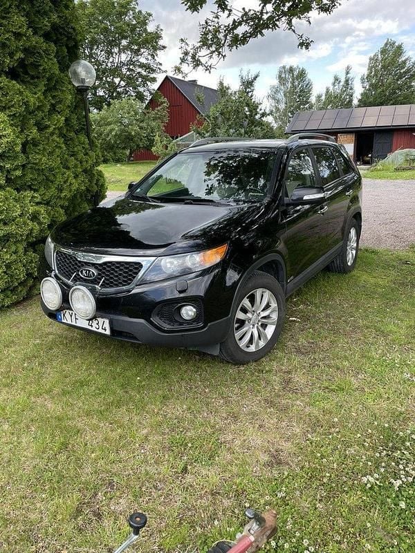 Svart Begagnad 2010 Kia Sorento 2 SUV | 49 500 kr (Bra pris) - Bild 1/4