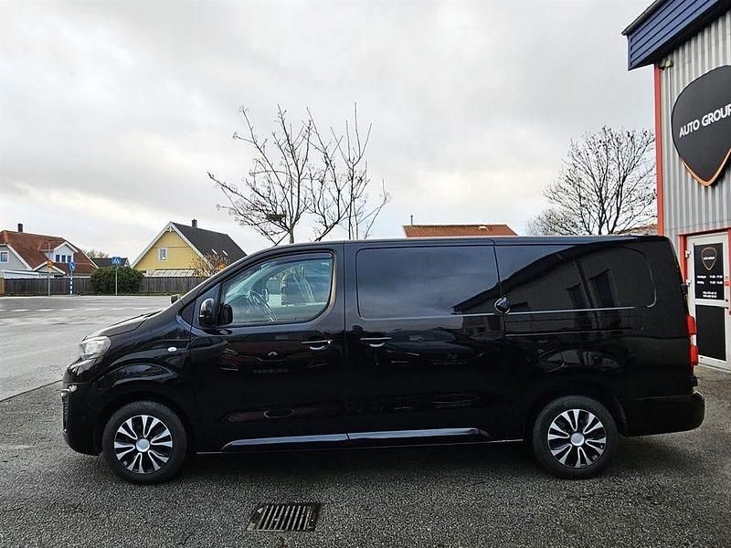 Begagnad Peugeot Expert 122 HK (89 kW) 2019 Svart Van