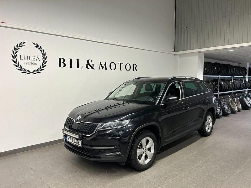 Svart Begagnad 2019 Skoda Kodiaq SUV | 279 900 kr (Marknadspris) - Bild 1/4