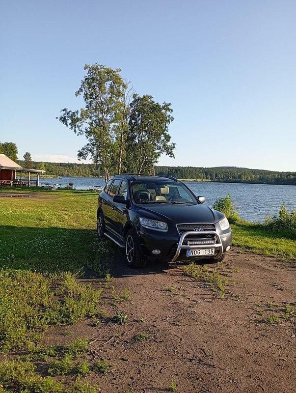 Svart Begagnad 2008 Hyundai Santa Fe SUV | 46 000 kr (Marknadspris) - Bild 1/4