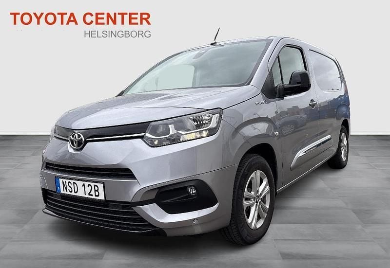 Silver Begagnad 2022 Toyota Proace City City Minibuss | 329 900 kr (Marknadspris) - Bild 1/4