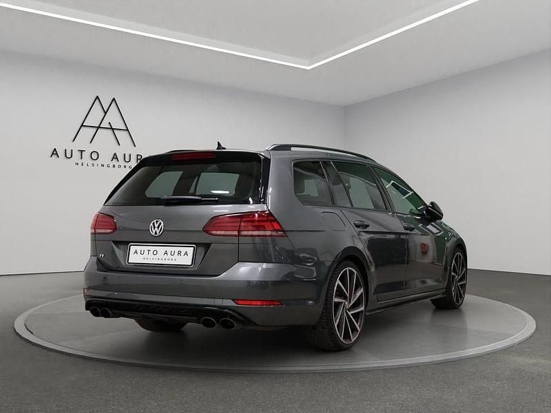 Begagnad VW Golf VII R 310 HK (228 kW) 2017 Mörkgrå (grå) Kombi
