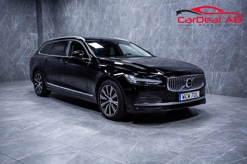 Svart Begagnad 2021 Volvo V90 Momentum Kombi | 298 800 kr (Bra pris) - Bild 1/4