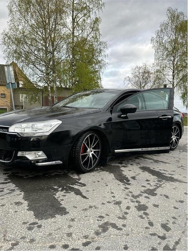 Svart Begagnad 2009 Citroën C5 Sedan | 40 000 kr (Lite dyr) - Bild 1/4