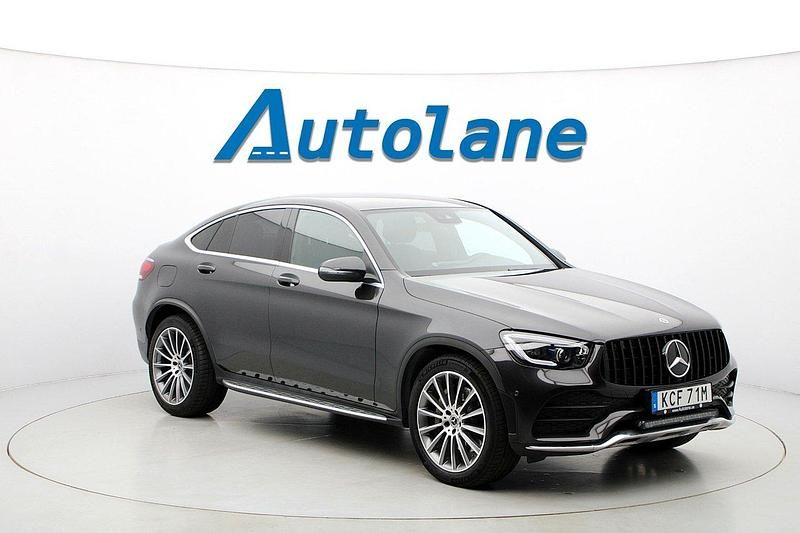 Grafitgrå metallic Begagnad 2019 Mercedes GLC220 AMG Sportkupé | 409 900 kr (Marknadspris) - Bild 1/3