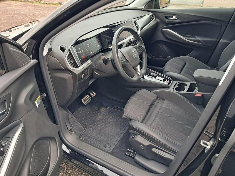 Begagnad Opel Grandland X GS Line 131 HK (96 kW) 2023 Svart SUV