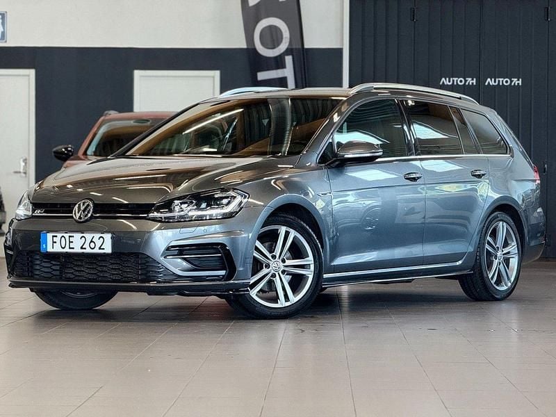Mörkgrå Begagnad 2018 VW Golf VII R-line Kombi | 184 900 kr (Marknadspris) - Bild 1/4