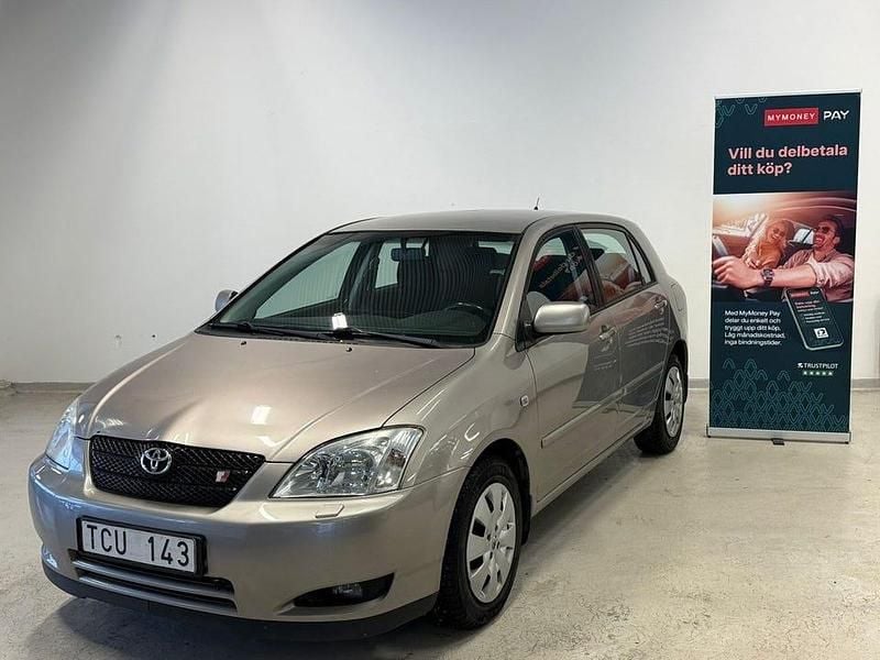 Grå Begagnad 2002 Toyota Corolla | 39 800 kr (Marknadspris) - Bild 1/3