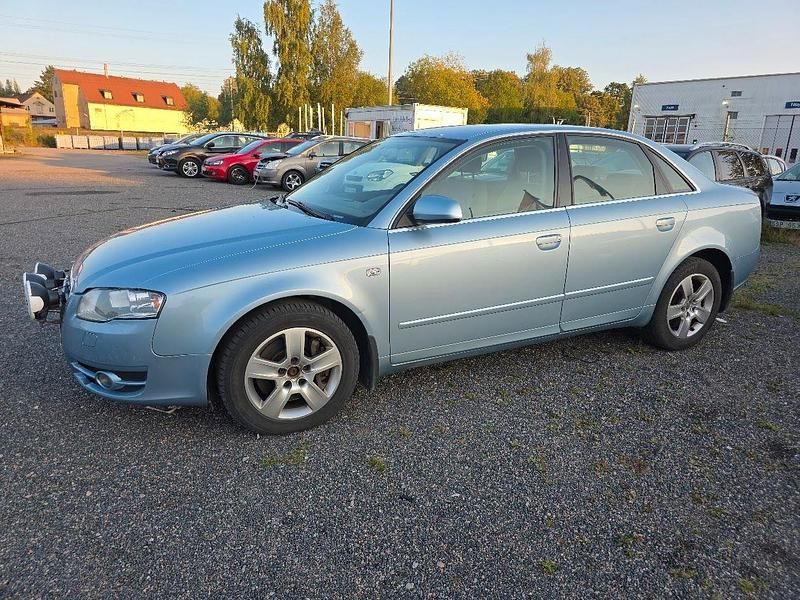 Ljusblå (blå) Begagnad 2006 Audi A4 Comfort Sedan | 26 500 kr (Marknadspris) - Bild 1/4