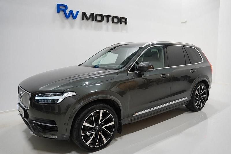 Mörkgrå Begagnad 2017 Volvo XC90 Inscription SUV | 329 700 kr (Bra pris) - Bild 1/4