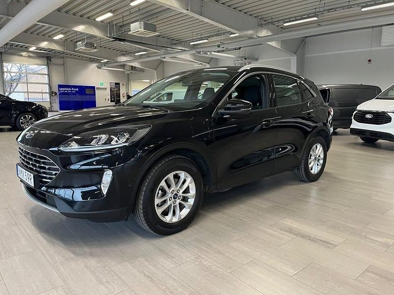 Svart metallic Begagnad 2022 Ford Kuga Business Edition SUV | 319 800 kr (Dyr) - Bild 1/4