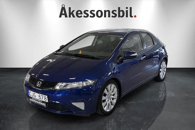 Mblå Begagnad 2011 Honda Civic Sport Halvkombi | 79 000 kr (Dyr) - Bild 1/4