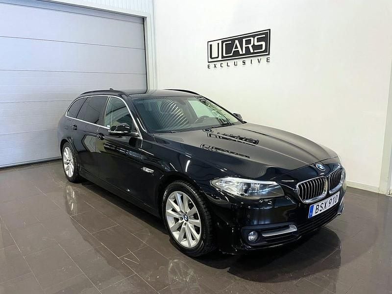 Svart Begagnad 2016 BMW 520 Kombi | 164 900 kr (Marknadspris) - Bild 1/4
