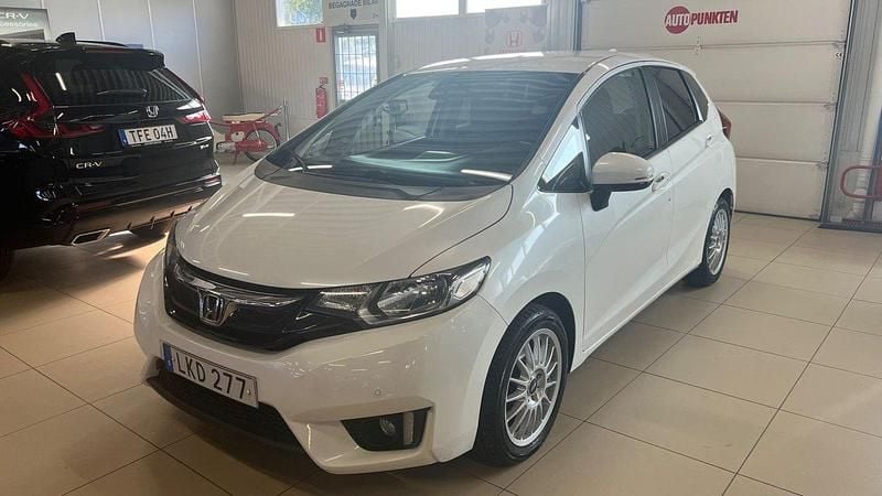 Vit Begagnad 2016 Honda Jazz Elegance Halvkombi | 134 900 kr (Marknadspris) - Bild 1/4