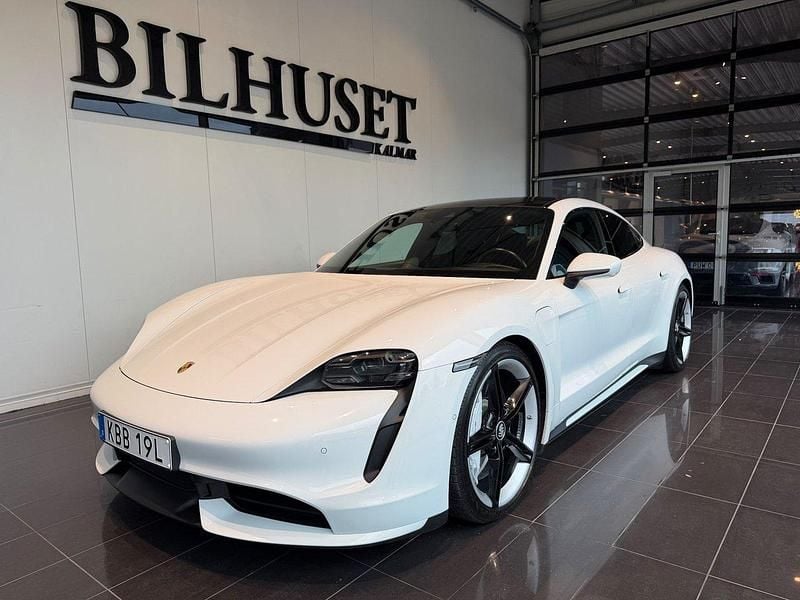Vit Begagnad 2020 Porsche Taycan Turbo Sedan | 719 900 kr - Bild 1/4