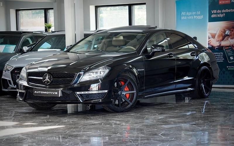 Begagnad Mercedes CLS63 AMG AMG 525 HK (386 kW) 2012 Ljusgrå (grå) Sportkupé