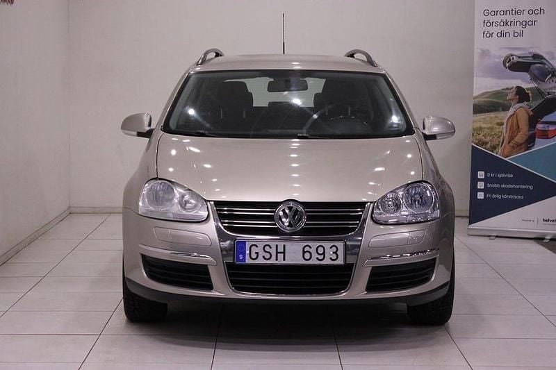 Begagnad VW Golf VI 102 HK (75 kW) 2008 Brun Halvkombi