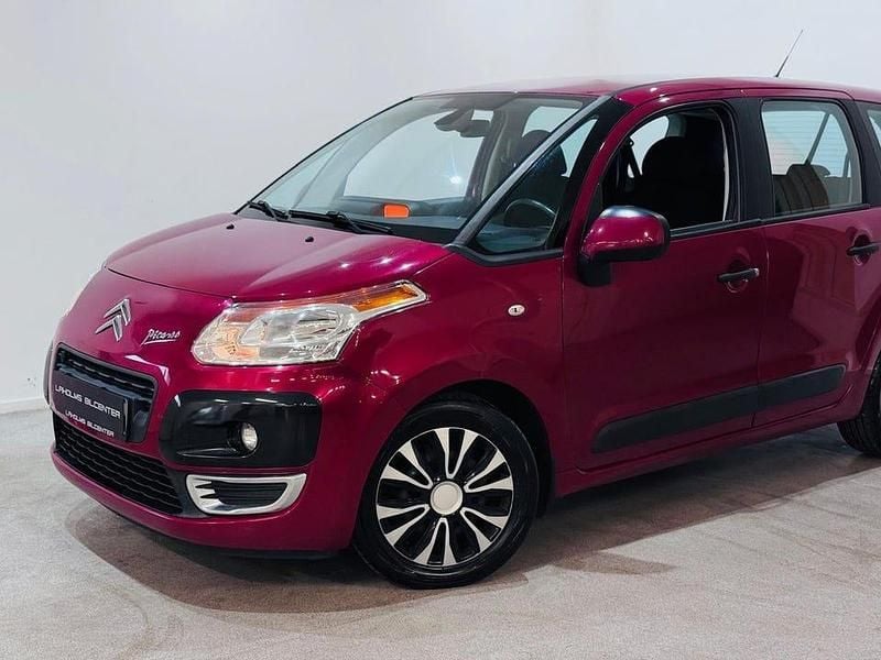 Begagnad Citroën C3 Picasso 92 HK (67 kW) 2011 Röd Minibuss