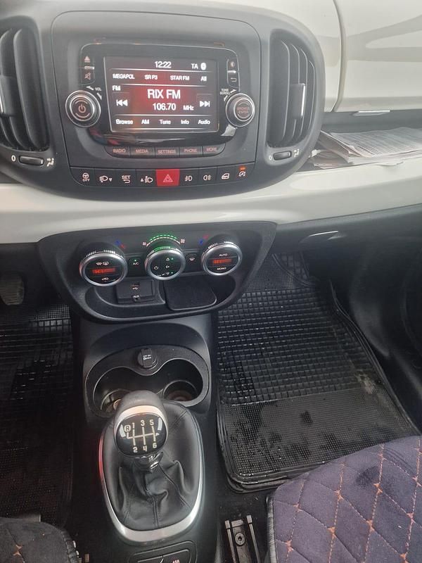 Begagnad Fiat 500L 105 HK (77 kW) 2013 Minibuss