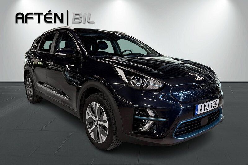 Begagnad Kia e-Niro Advance 150 kW (204 HK) 2021 Blå SUV