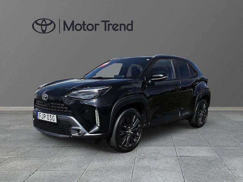 Svart Begagnad 2021 Toyota Yaris Cross SUV | 309 500 kr (Lite dyr) - Bild 1/3
