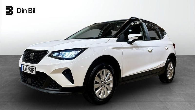 Vit Begagnad 2022 Seat Arona Style SUV | 182 900 kr (Marknadspris) - Bild 1/4