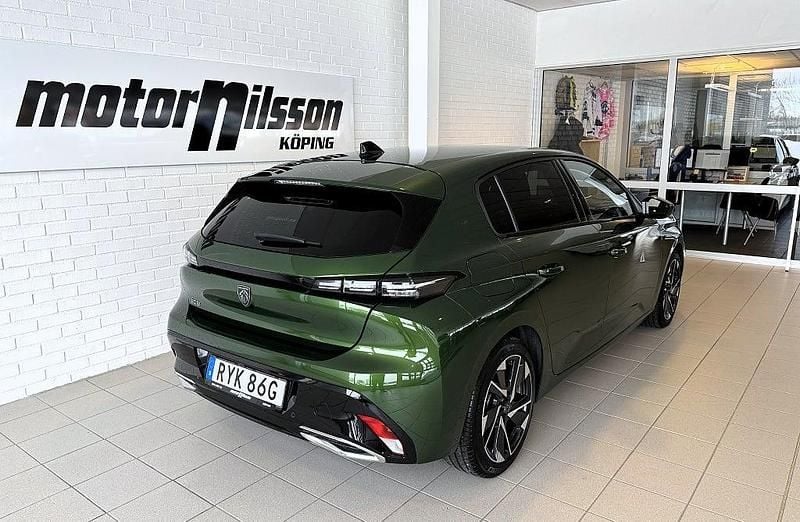 Begagnad Peugeot 308 Allure 131 HK (96 kW) 2022 Grön Halvkombi