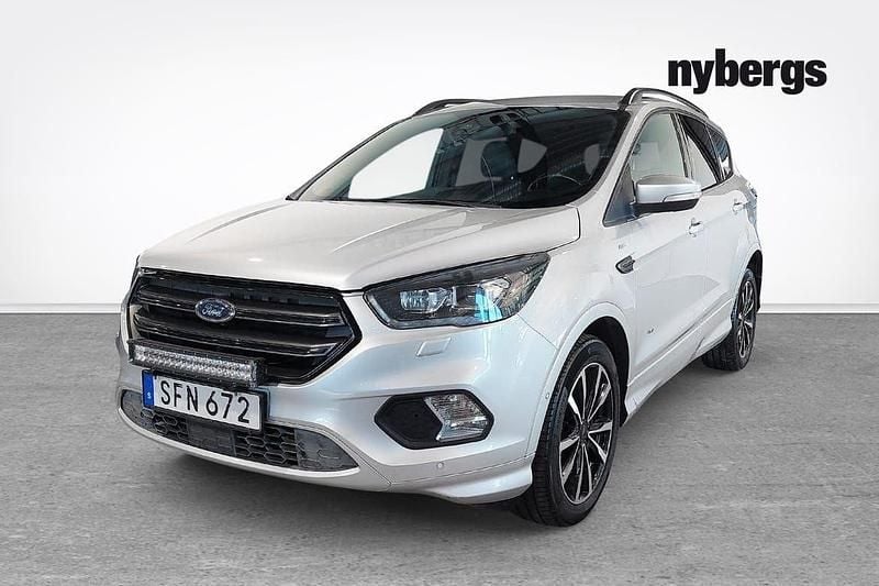 Grå Begagnad 2017 Ford Kuga ST-Line SUV | 169 900 kr (Marknadspris) - Bild 1/4