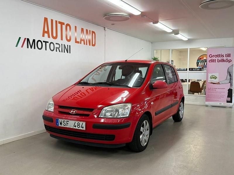 Röd Begagnad 2005 Hyundai Getz Halvkombi | 24 900 kr (Marknadspris) - Bild 1/4