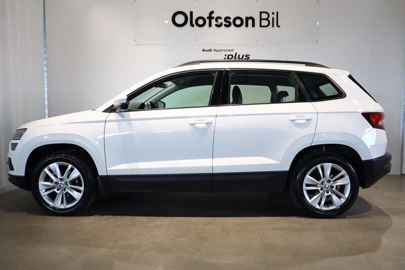 Vit Begagnad 2018 Skoda Karoq Style SUV | 219 000 kr (Marknadspris) - Bild 1/4