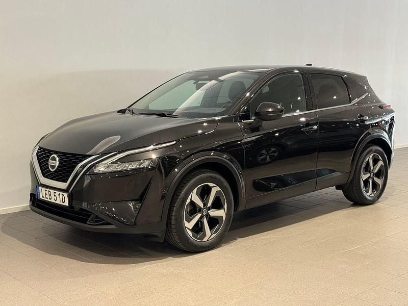 Svart Begagnad 2022 Nissan Qashqai SUV | 299 500 kr (Marknadspris) - Bild 1/3