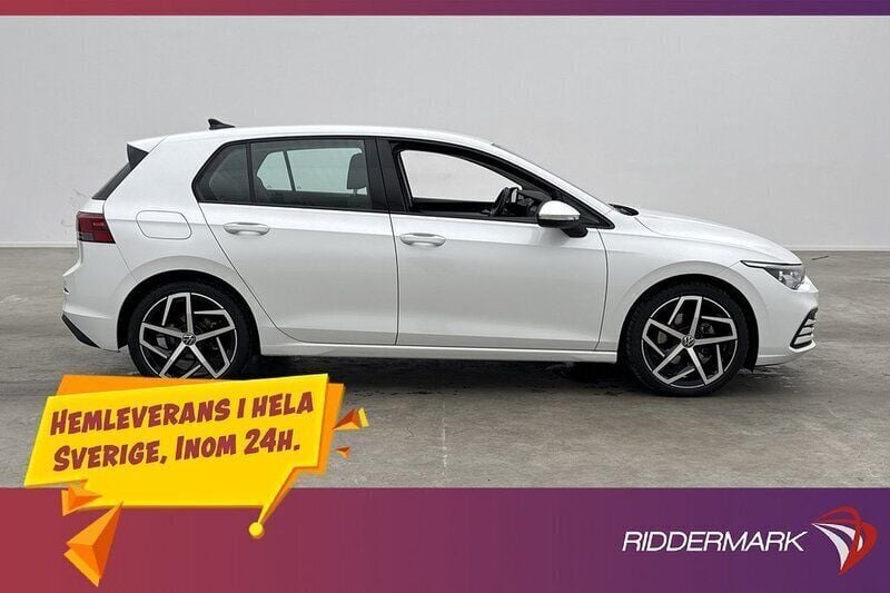 Vit Begagnad 2020 VW Golf VIII Halvkombi | 243 900 kr (Marknadspris) - Bild 1/3