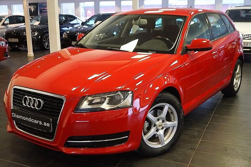 Begagnad Audi A3 Sportback 140 HK (102 kW) 2012 Röd Halvkombi