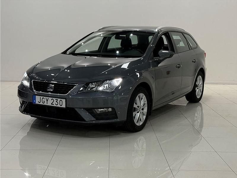 Grå Begagnad 2018 Seat Leon ST Kombi | 159 900 kr (Marknadspris) - Bild 1/4