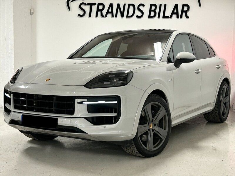Begagnad 2024 Porsche Cayenne Chrono SUV | 1 399 000 kr - Bild 1/4