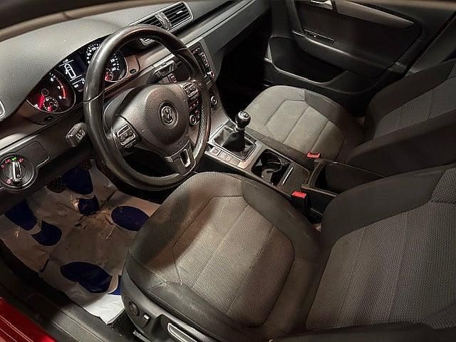 Begagnad VW Passat 150 HK (110 kW) 2011 Röd Kombi