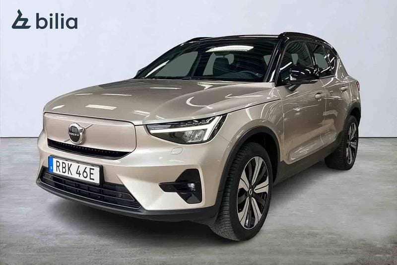 Grå Begagnad 2023 Volvo XC40 Single Motor SUV | 359 000 kr - Bild 1/1